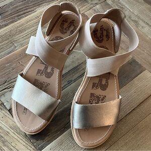 Sorel Ella rose gold sandals, New, 9.5